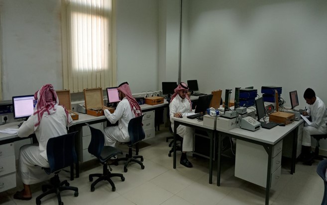 معمل المعالجات الدقيقة