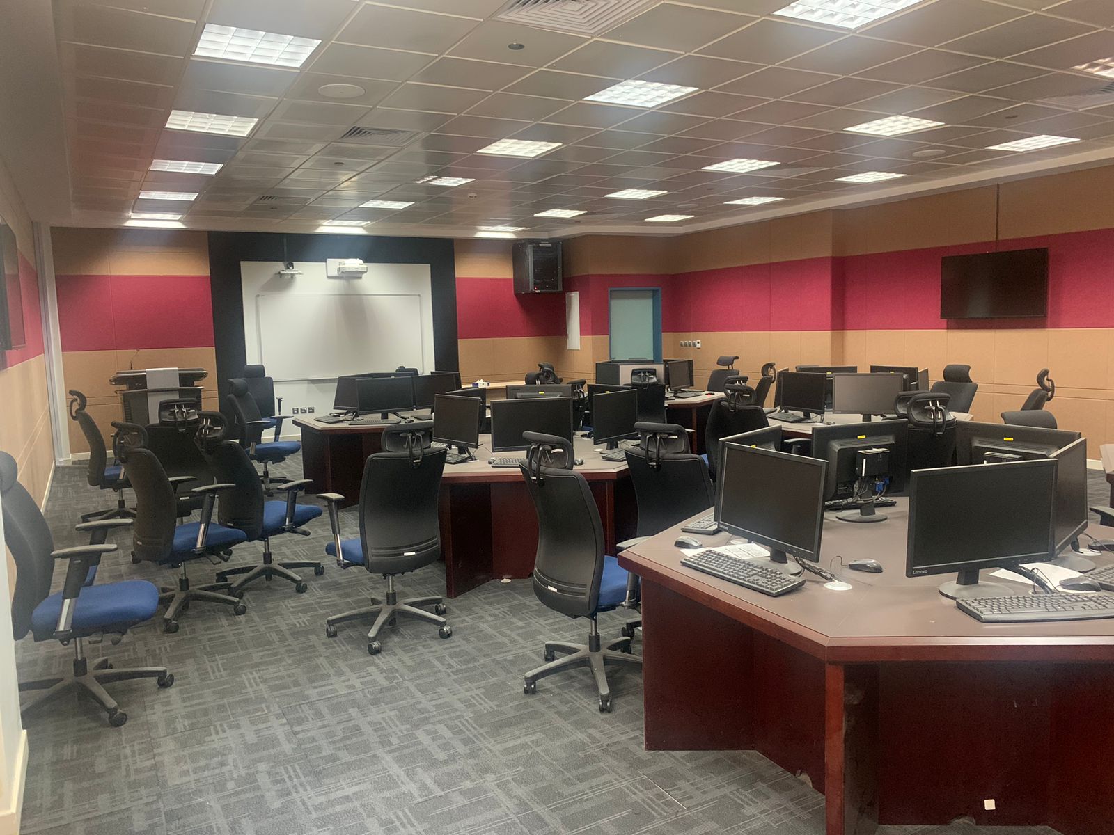قاعة التدريب