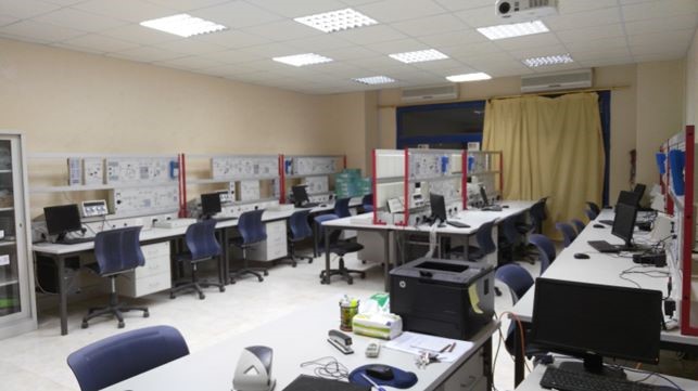 معمل الاتصالات